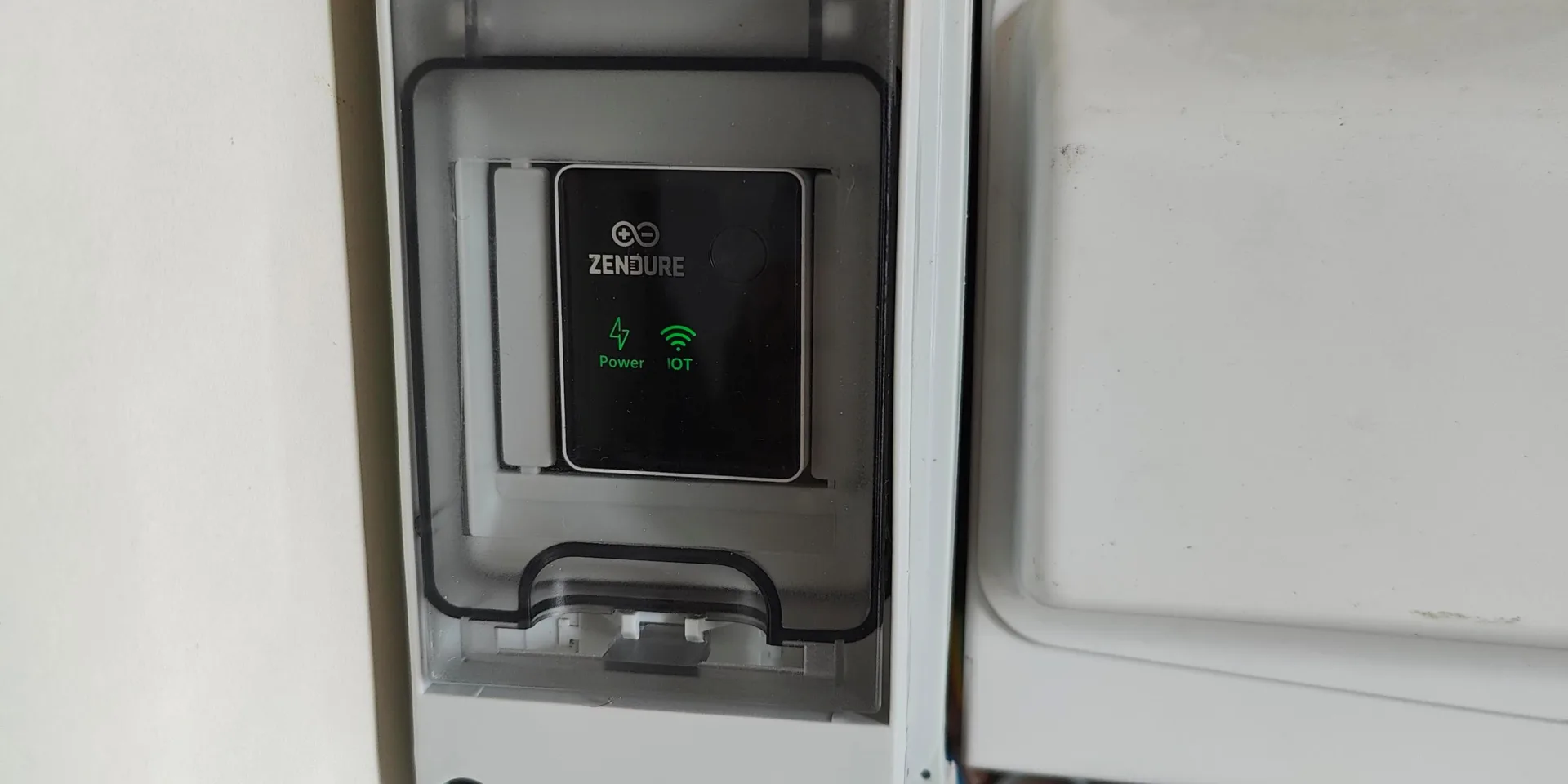 Solar Pro 2400 1
